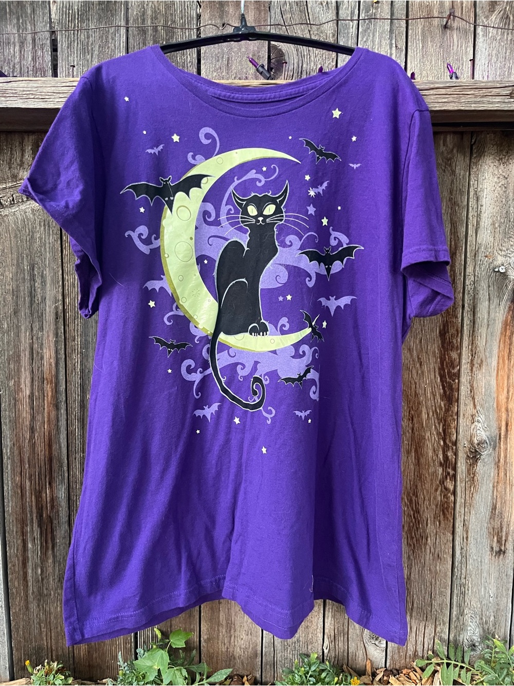 Purple Spooky Black Cat & Moon Graphic Tee
